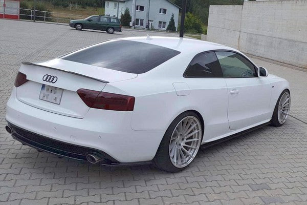 Maxton Central Rear Splitter Audi A5 S-Line Facelift (With A Vertical Bar) - Gloss Black
