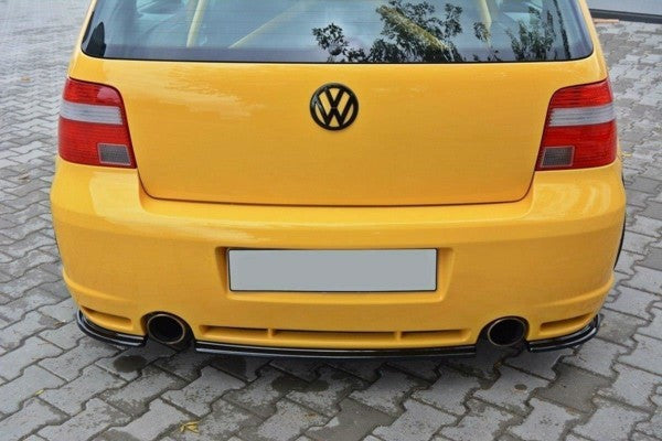 Maxton Central Rear Splitter VW Golf Iv R32 - Gloss Black