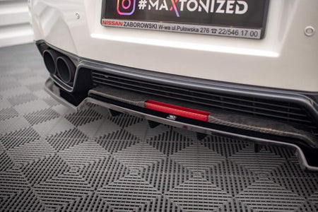 Maxton Central Rear Splitter (With Vertical Bars) Nissan Gtr R35 Facelift - Gloss Black
