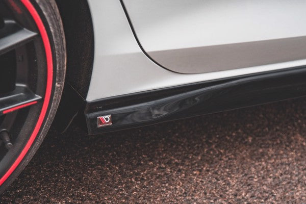 Maxton Side Skirts Diffusers V.3 Volkswagen Golf 8 Gti - Gloss Black