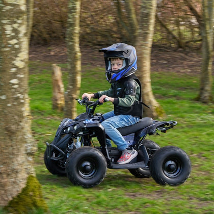 Grøn Mini EL ATV Turbo Brushless 1060W med robuste dæk, kraftig forfjeder og sporty design til terrænkørsel