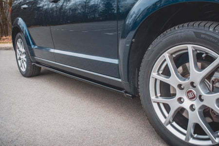 Maxton Side Skirts Diffusers Fiat Freemont - Gloss Black