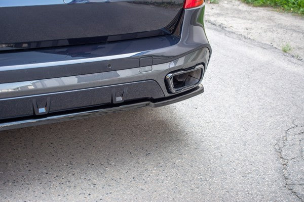 Maxton Central Rear Splitter For BMW X5 G05 M-Pack - Gloss Black