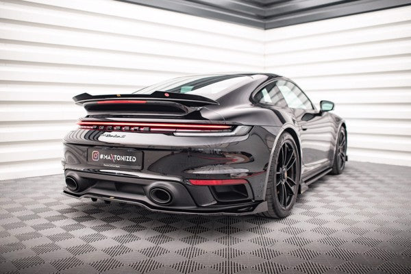 Maxton Central Rear Splitter (With Vertical Bars) Porsche 911 Turbo S 992 - Gloss Black