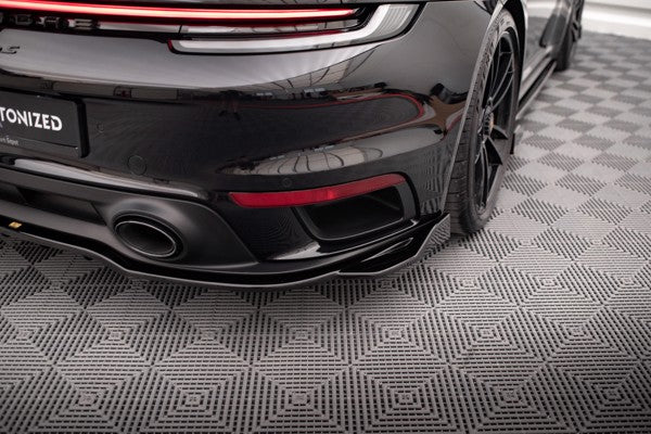 Maxton Central Rear Splitter (With Vertical Bars) Porsche 911 Turbo S 992 - Gloss Black