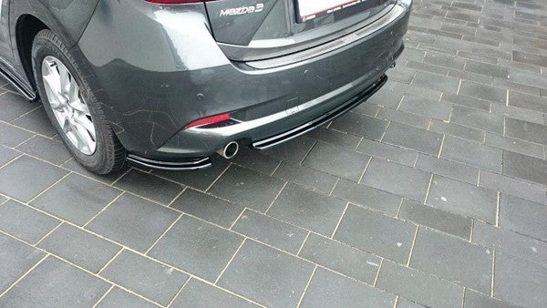 Maxton Central Rear Splitter Mazda 3 Bm (Mk3) Facelift (Without Vertical Bars) - Gloss Black