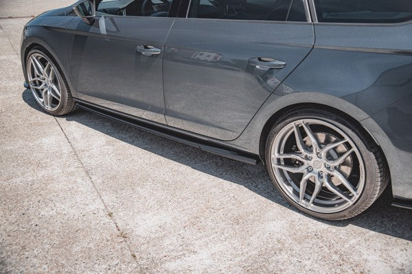 Maxton Side Skirts Diffusers V.5 Seat Leon Cupra / Fr Mk3 Fl - Gloss Black