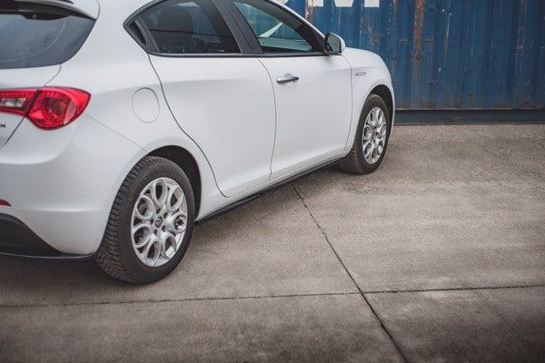 Maxton Side Skirts Diffusers Alfa Romeo Giulietta Facelift - Gloss Black