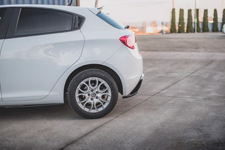 Maxton Rear Side Splitters V.3 Alfa Romeo Giulietta Facelift - Gloss Black