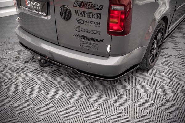 Maxton Central Rear Splitter For Volkswagen Caddy Long Mk3 Facelift - Gloss Black