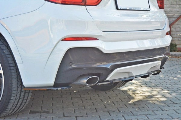 Maxton Central Rear Splitter For BMW X4 M-Pack (With A Vertical Bar) - Gloss Black