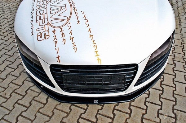 Maxton Front Splitter i glanssort til Audi R8 Mk.1, forbedrer bilens aerodynamik og giver et sporty look.