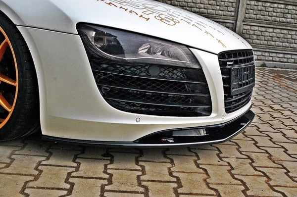 Maxton Front Splitter i glanssort til Audi R8 Mk.1, forbedrer bilens aerodynamik og giver et sporty look.