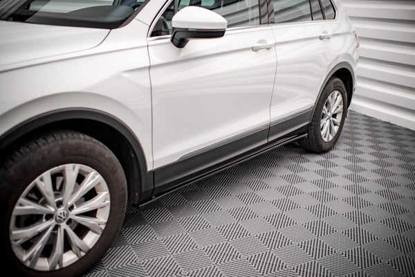 Maxton Side Skirts Diffusers Volkswagen Tiguan Mk2 - Gloss Black