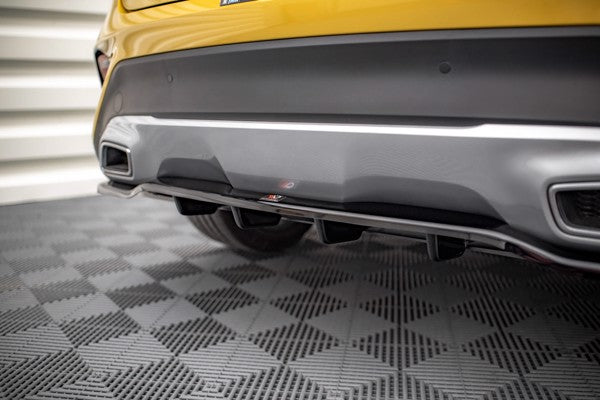 Maxton Central Rear Splitter (With Vertical Bars) Kia Xceed Mk1 - Gloss Black
