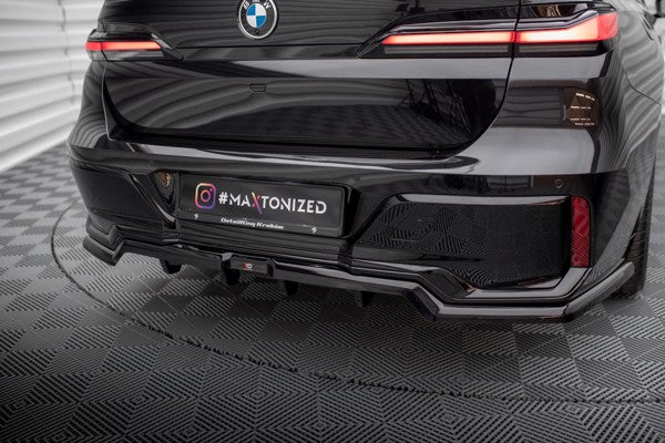 Maxton Central Rear Splitter (With Vertical Bars) BMW 7 M-Pack G70 - Gloss Black