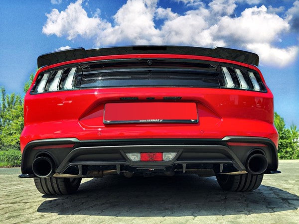 Maxton Rear Valance Ford Mustang Mk. 6 Facelift - Gloss Black
