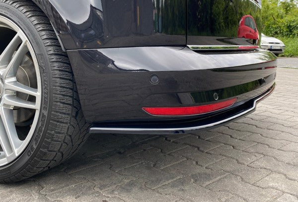 Maxton Central Rear Splitter Volkswagen Caddy Mk. 4 - Gloss Black