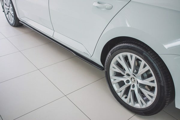 Maxton Side Skirts Diffusers Skoda Superb Mk3 Fl - Gloss Black