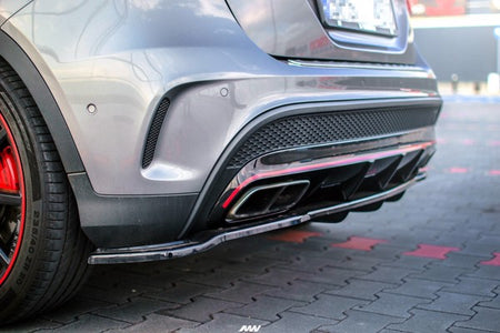 Maxton Central Rear Splitter (With Vertical Bars) Mercedes-Benz Gla 45 Amg Suv (X156) Preface - Gloss Black