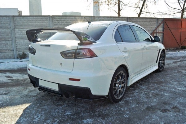 Maxton Central Rear Splitter Mitsubishi Lancer Evo X (With Vertical Bars) - Gloss Black