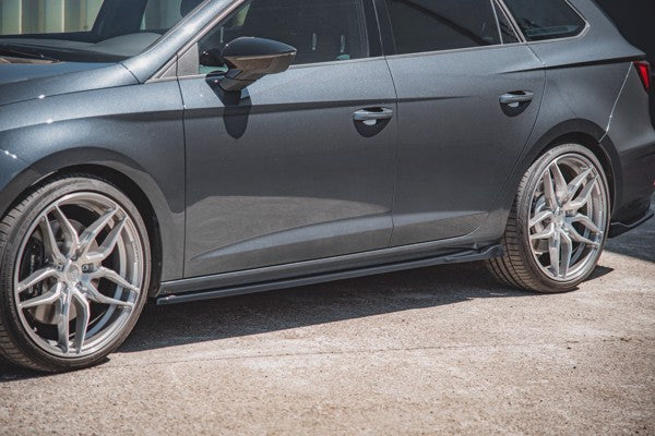 Maxton Side Skirts Diffusers V.4 Seat Leon Cupra / Fr Mk3 Fl - Gloss Black