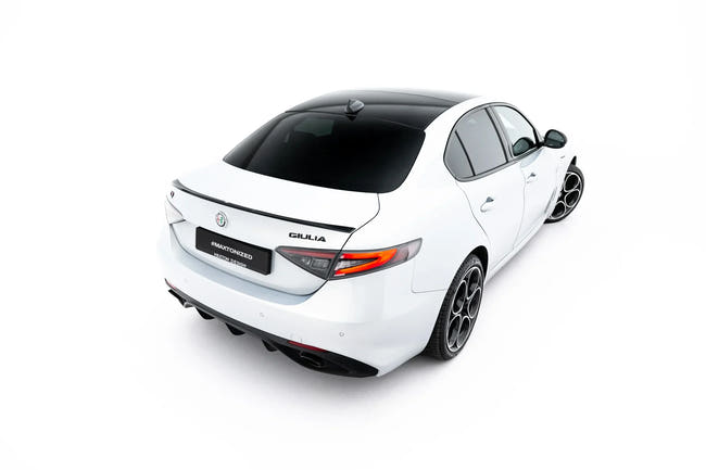 Maxton Spoiler Extension Alfa Romeo Giulia Veloce - Gloss Black