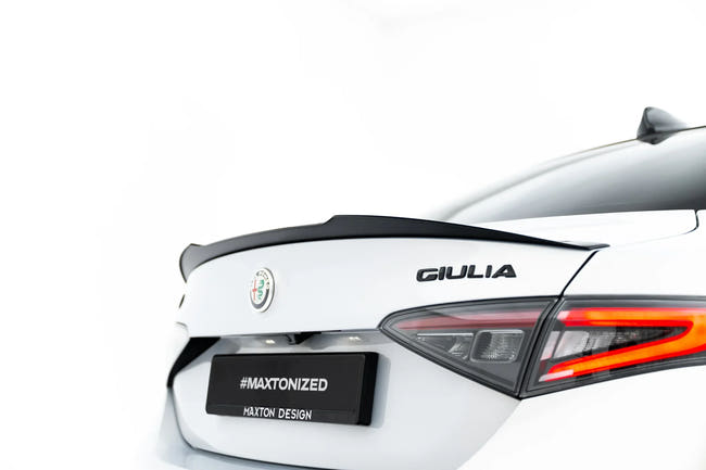 Maxton Spoiler Extension Alfa Romeo Giulia Veloce - Gloss Black