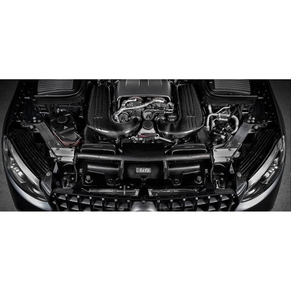 Eventuri Carbon Intake til Mercedes GLC63S med kulfiberindsugningsrør og røde luftfiltre på hvid baggrund