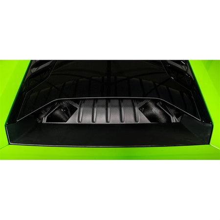Eventuri Carbon Intake indsugningsrør i kulfiber til Lamborghini Huracan med monteringsbeslag på hvid baggrund