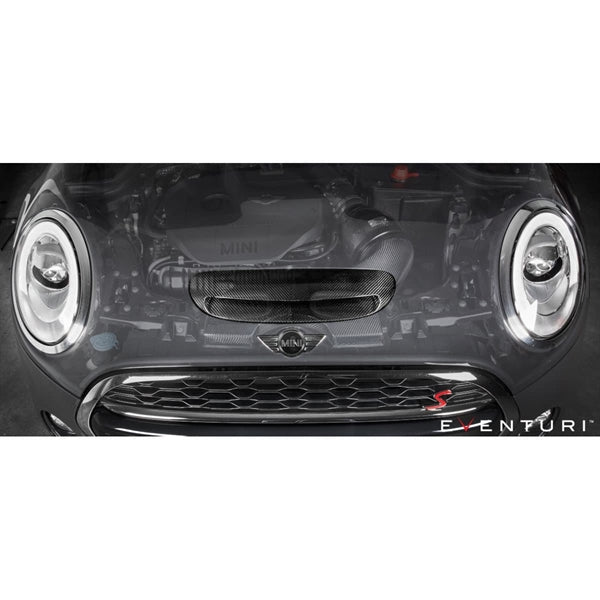 Eventuri sort kulfiber luftindsugningssystem til Mini Cooper S og JCW med rød sportsluftfilter og carbon dele, isoleret på hvid 