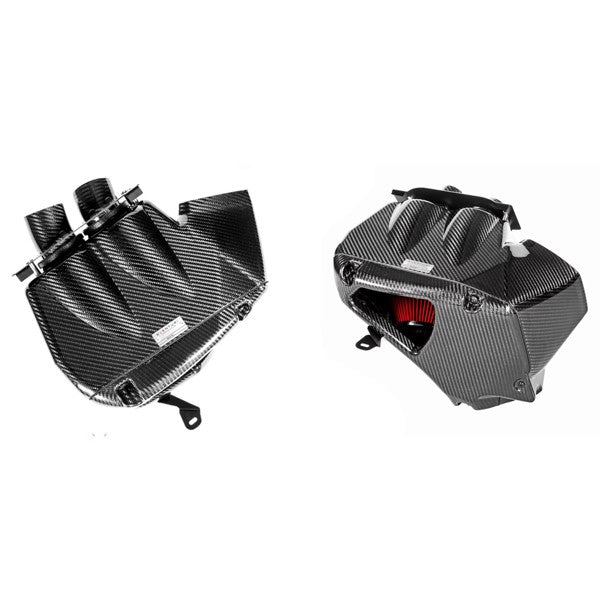 Eventuri Black Carbon indsugningskit til Audi C7 RS6 og RS7 med rød luftfilter og kulfiberdele lagt ud på hvid baggrund