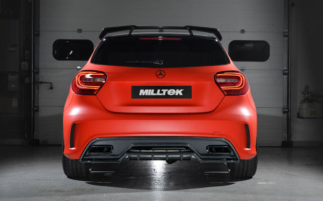 Milltek cat-back udstødning til Mercedes A-klasse A45 AMG 2.0 Turbo (W176), resoneret