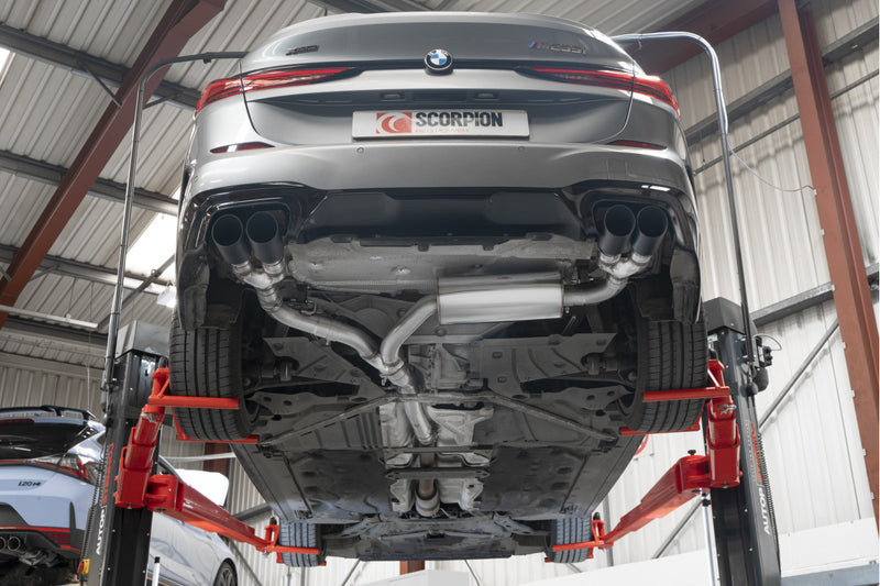 Scorpion GPF-back udstødning til BMW M235I med ventiler, Daytona Ceramic, set nedefra
