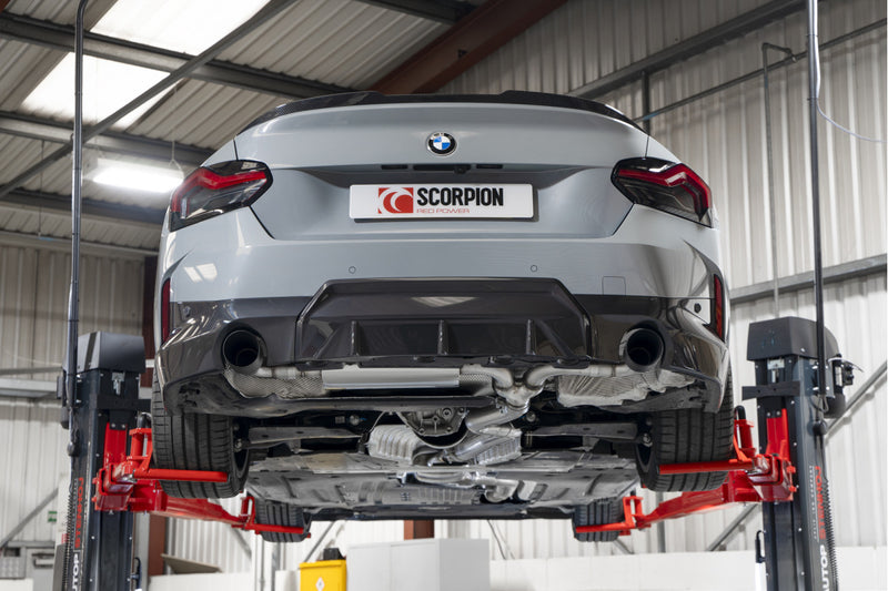 Scorpion GPF-back udstødning til BMW G42 220I – ikke-resoneret, Daytona Ceramic, set bagfra