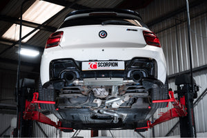 Scorpion cat-back udstødning til BMW M135i F20/F21 med ventiler, Daytona Ceramic, set bagfra