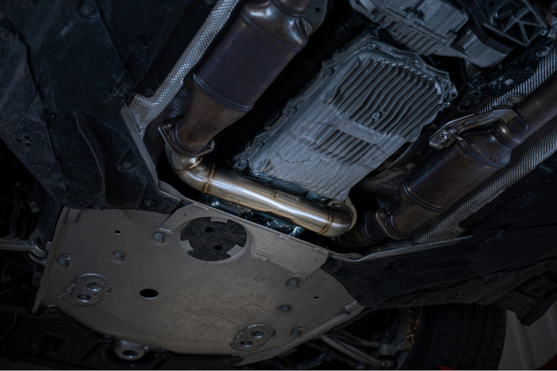 Scorpion forrør til BMW M2 G87, M3 G80/G81 og M4 G82, set nedefra