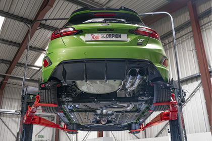 Scorpion GPF-back udstødning til Ford MK8 med ventiler, Daytona Ceramic, set nedefra