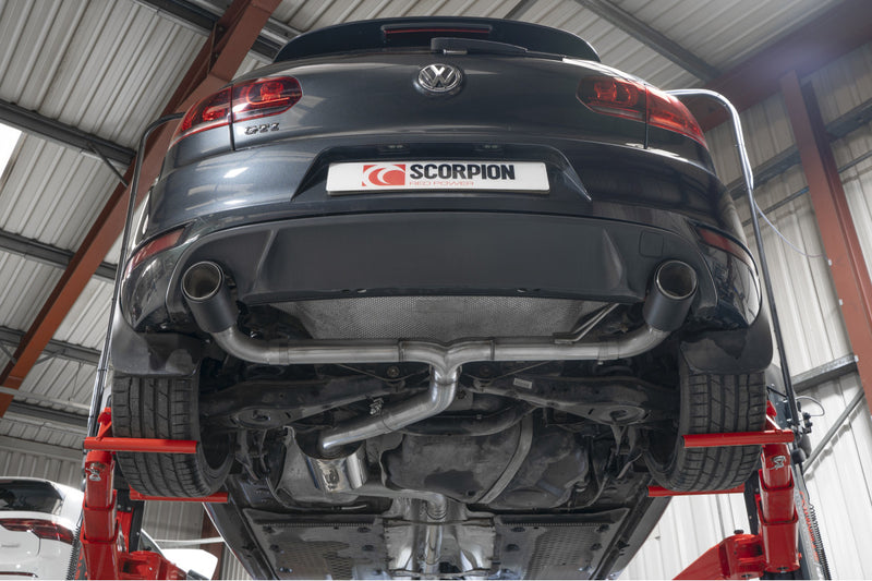 Scorpion cat-back udstødning til VW MK6 Golf GTI – resoneret, Ascari, set nedefra