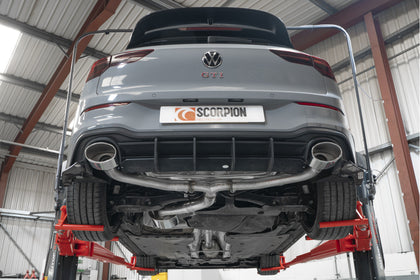 Scorpion GPF-back udstødning til VW MK8 Golf GTI Clubsport, EVO, set nedefra
