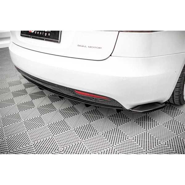 Maxton Rear Valance Tesla Model S Facelift - Gloss Black