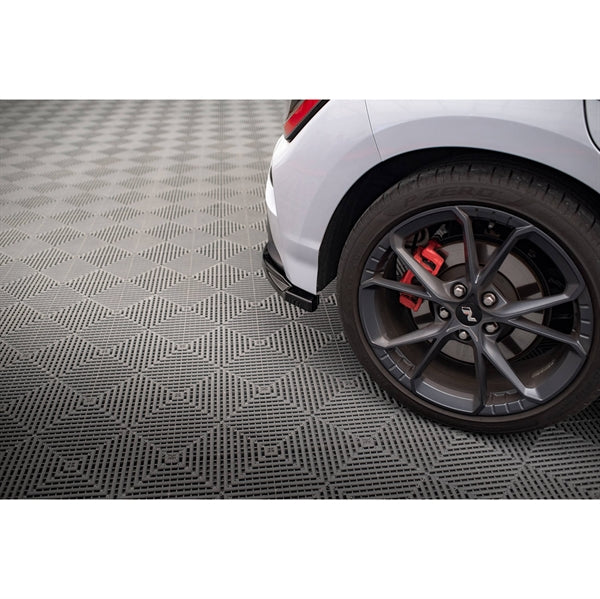 Maxton Rear Side Splitters V.1 Hyundai Kona Mk1 - Gloss Black