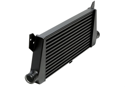 TA-Technix Intercooler VW Passat B5 3BG – Sort intercooler kantet fra siden