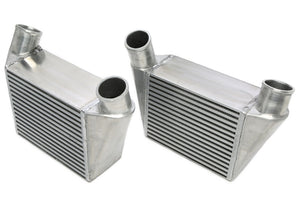 TA-Technix Intercooler Audi A4 B5 – To grå intercoolers ved siden af