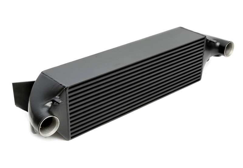 TA-Technix Intercooler Volvo V40 – Intercooler med sorte sidestykker og finner
