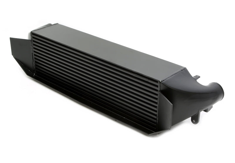 TA-Technix Intercooler Volvo V40 – Intercooler fraside med finn-struktur