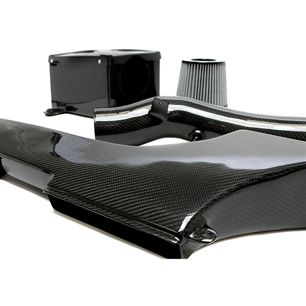 TA Technix Carbon Air Intake Audi A3 RS3 (8V) – Luftindtag sort manifold fra siden