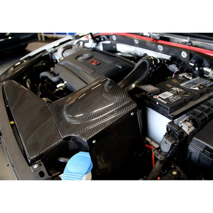 TA Technix Carbon Air Intake VW Arteon 3H – Rød intagecover motor side billede