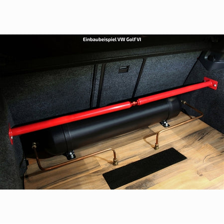 Rød TA-Technix tårnstiver til Audi A3 8L i metal med justerbar længde og bolthuller til montering.