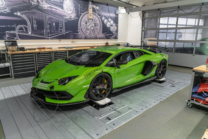 Lamborghini Aventador SVJ med KW-undervogn